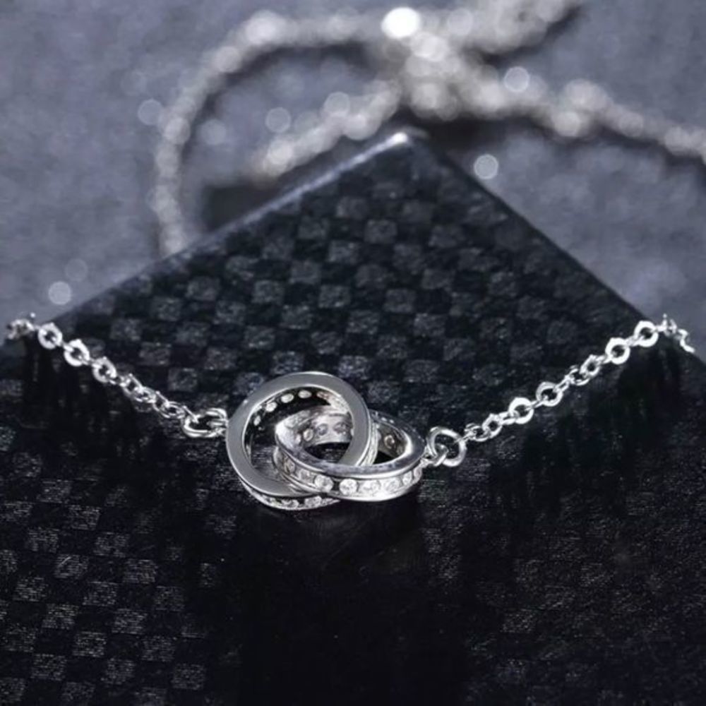 Silver-Plated Interlocking Rings Pendant Necklace - Picture 3 of 7